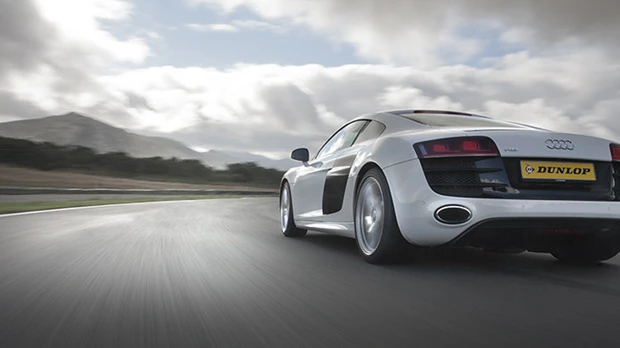 DekkTeam_vehicle_shot_audi_e8_sport_maxx_race