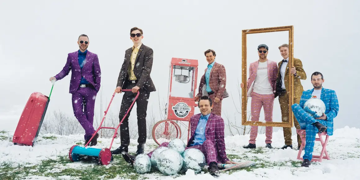 Moods_large-frontside_7875